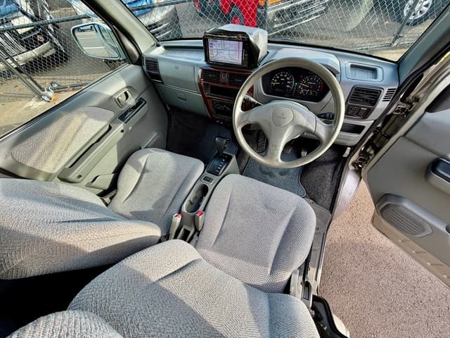 2000 Mitsubishi Town Box JDM car for sale — photo 18 of 25