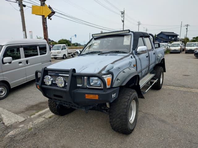 1995 Toyota Hilux JDM car for sale — photo 2 of 13