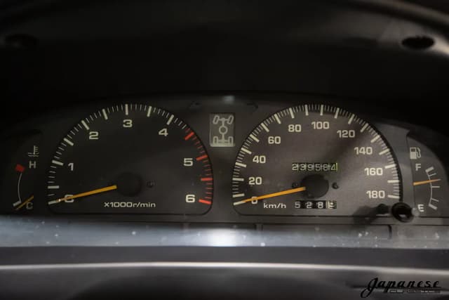 1997 Toyota Hilux Surf JDM car for sale — photo 13 of 25
