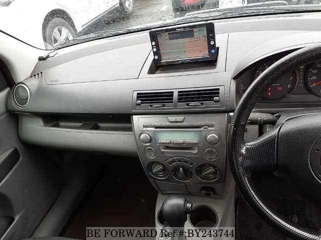 2006 Mazda Demio JDM car for sale — photo 5 of 8