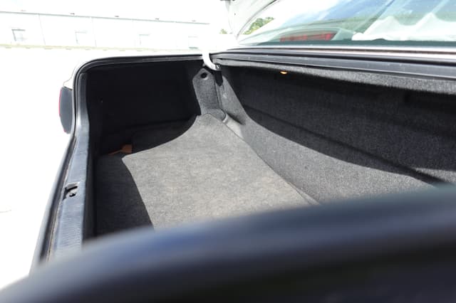 1998 Toyota Crown JDM car for sale — photo 15 of 17