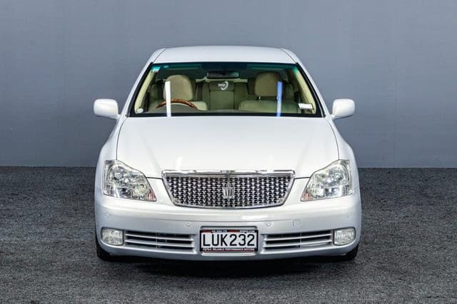 2007 Toyota Crown JDM car for sale — photo 6 of 20