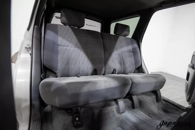1996 Toyota Hilux Surf JDM car for sale — photo 18 of 25