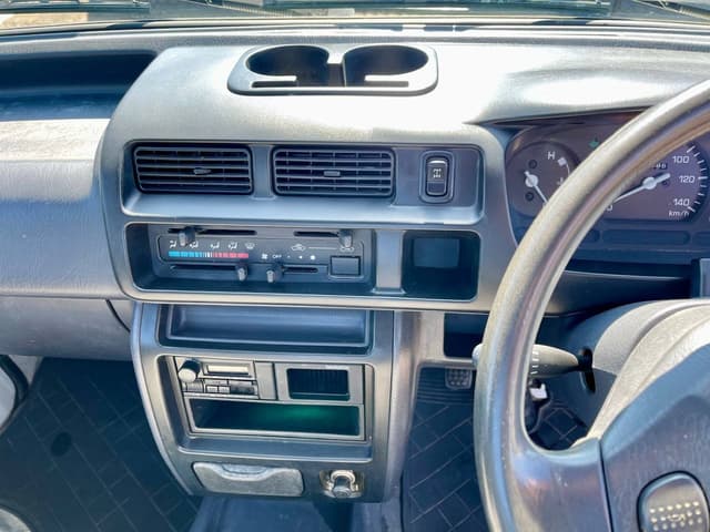 1999 Daihatsu Hijet JDM car for sale — photo 19 of 25