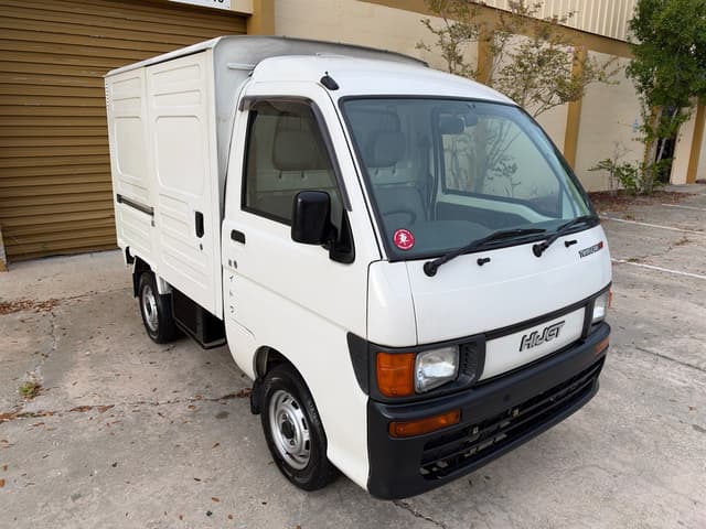 1998 Daihatsu Hijet JDM car for sale — photo 2 of 17