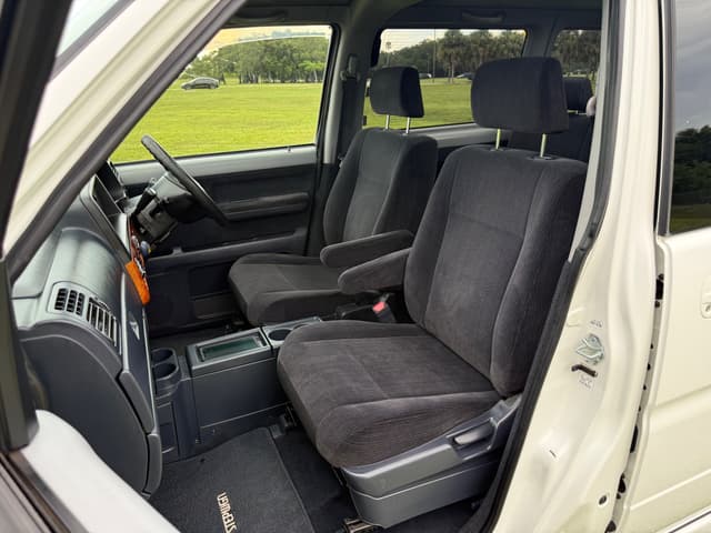 2000 Honda Stepwagon JDM car for sale — photo 14 of 25