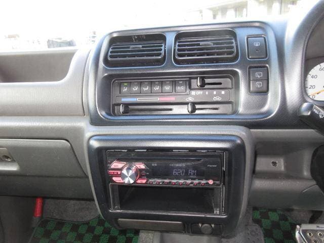 1999 Suzuki Jimny JDM car for sale — photo 5 of 18