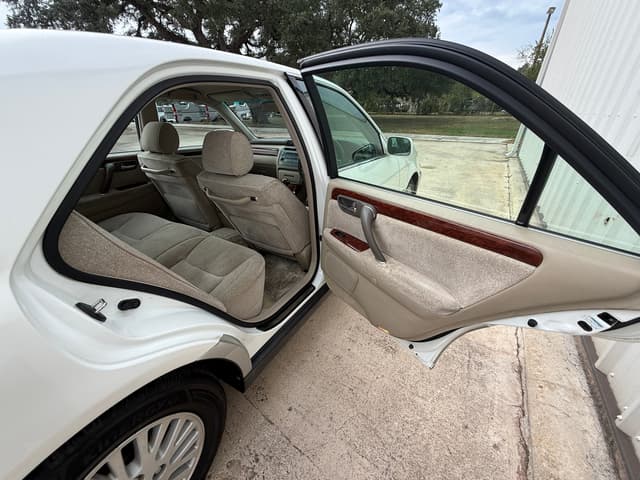 2000 Toyota Crown JDM car for sale — photo 14 of 21