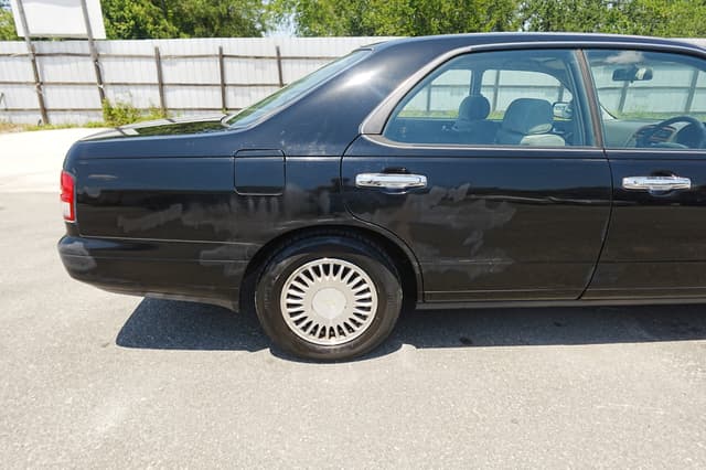 1996 Nissan Cedric JDM car for sale — photo 5 of 21