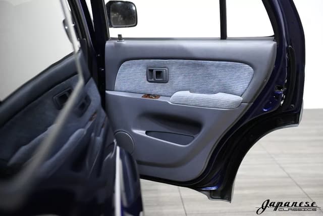 1996 Toyota Hilux Surf JDM car for sale — photo 20 of 25