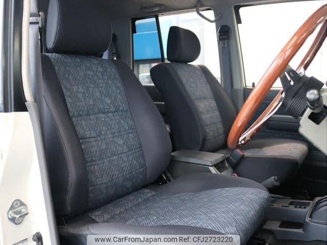 2001 Toyota Land Cruiser JDM car for sale — photo 14 of 20