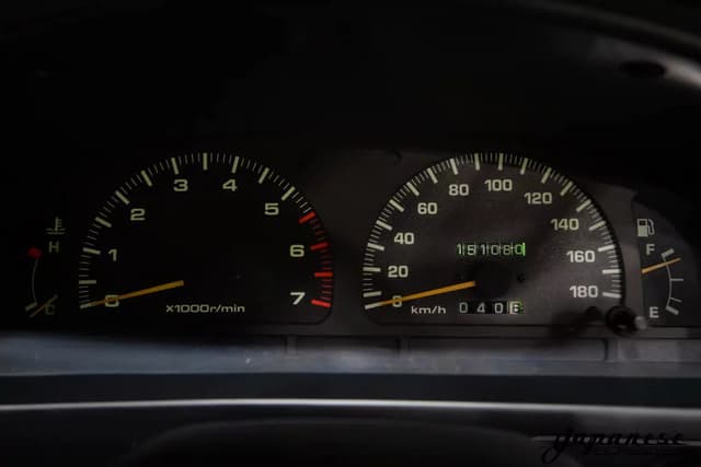1996 Toyota Hilux Surf JDM car for sale — photo 13 of 25