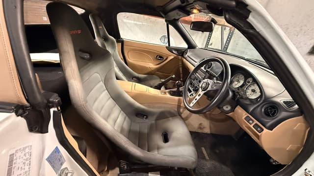 2000 Mazda Roadster (Eunos Roadster / MX-5) JDM car for sale — photo 9 of 13
