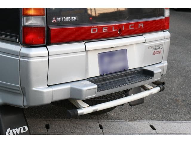 1992 Mitsubishi Delica JDM car for sale — photo 16 of 25