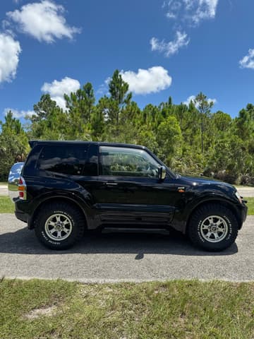 1999 Mitsubishi Pajero JDM car for sale — photo 5 of 25