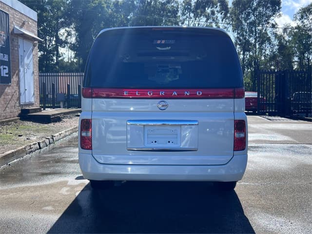 2006 Nissan Elgrand JDM car for sale — photo 7 of 16