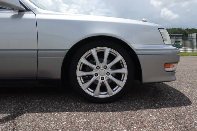 1999 Toyota Crown JDM car for sale — photo 4 of 19