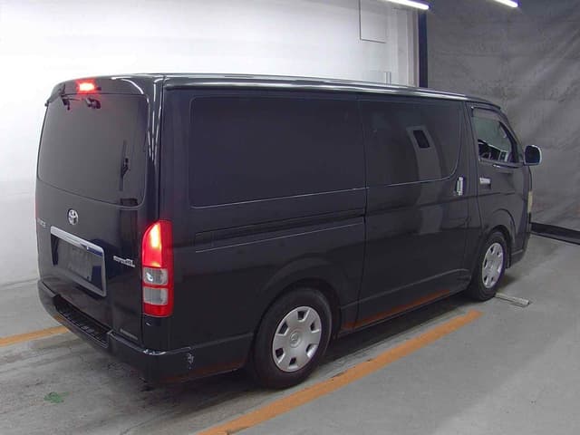 2008 Toyota HiAce JDM car for sale — photo 2 of 6