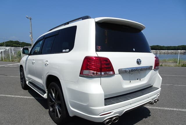 2008 Toyota Land Cruiser JDM car for sale — photo 3 of 25
