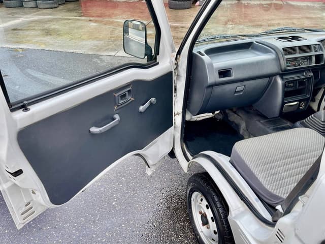 1999 Daihatsu Hijet JDM car for sale — photo 22 of 25
