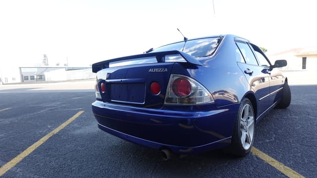 1999 Toyota Altezza JDM car for sale — photo 4 of 13