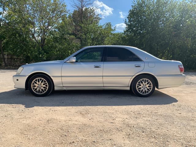 2000 Toyota Crown JDM car for sale — photo 10 of 14