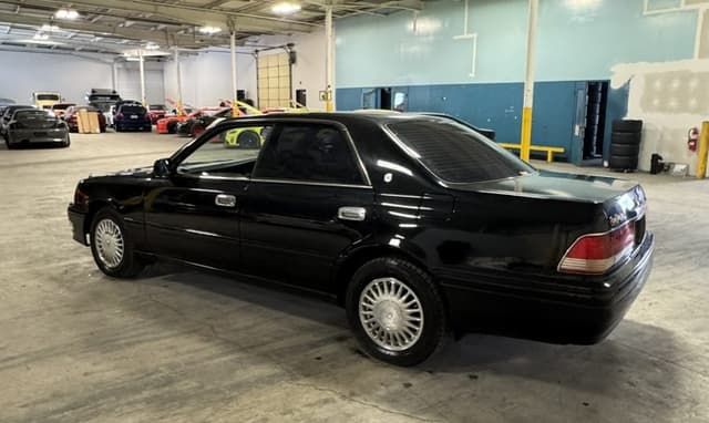 1999 Toyota Crown JDM car for sale — photo 15 of 25