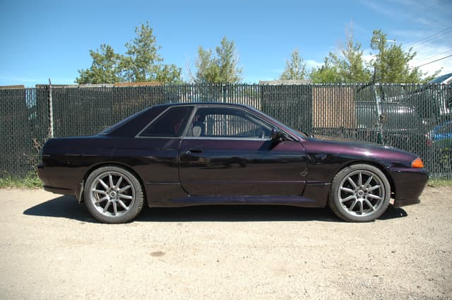 Nissan Skyline JDM car for sale — photo 7 of 11