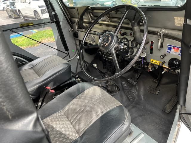 1997 Mitsubishi Jeep JDM car for sale — photo 10 of 16