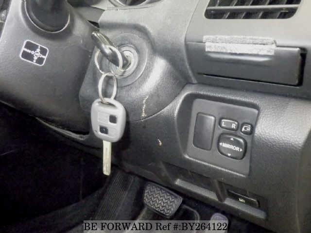 2007 Toyota Harrier JDM car for sale — photo 4 of 8