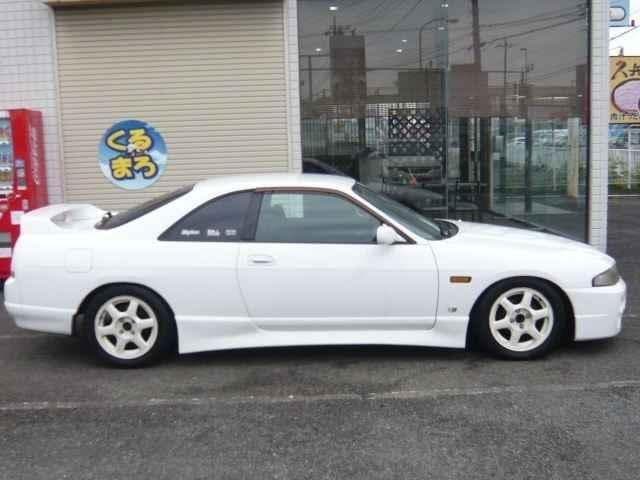 1997 Nissan Skyline JDM car for sale — photo 19 of 25