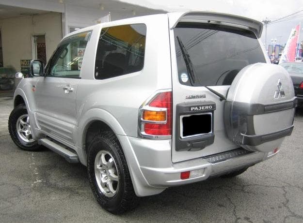 2000 Mitsubishi Pajero JDM car for sale — photo 2 of 3