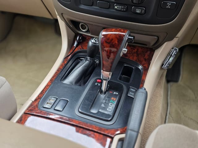 2000 Toyota Land Cruiser JDM car for sale — photo 11 of 25