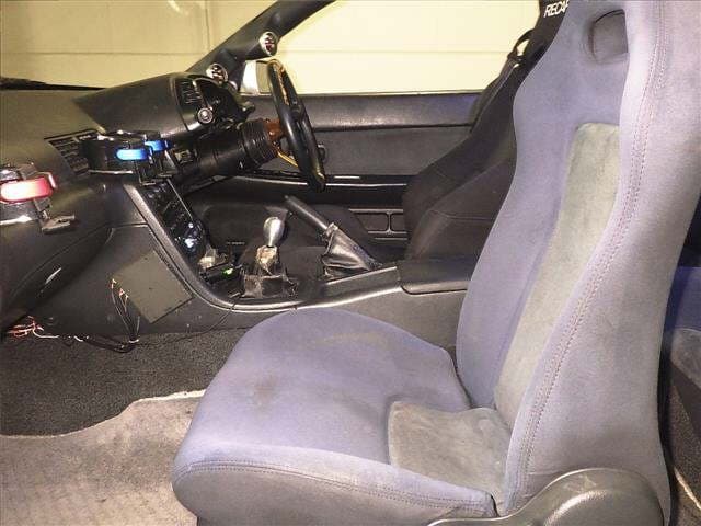 1992 Nissan Skyline JDM car for sale — photo 4 of 7