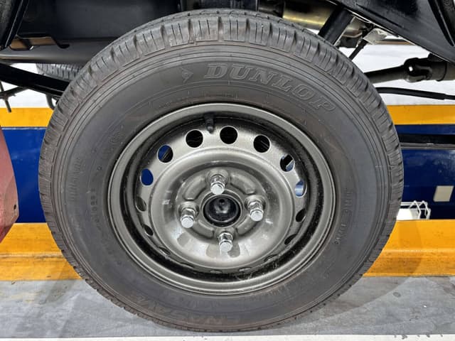 1999 Daihatsu Hijet JDM car for sale — photo 21 of 25
