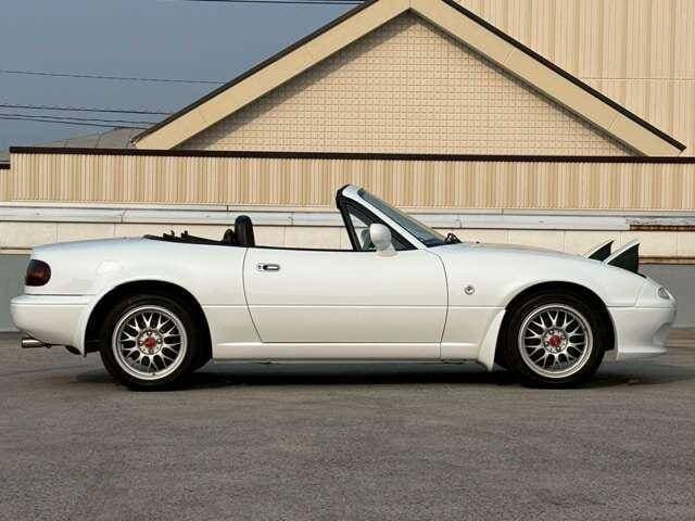 1998 Mazda Roadster (Eunos Roadster / MX-5) JDM car for sale — photo 2 of 20