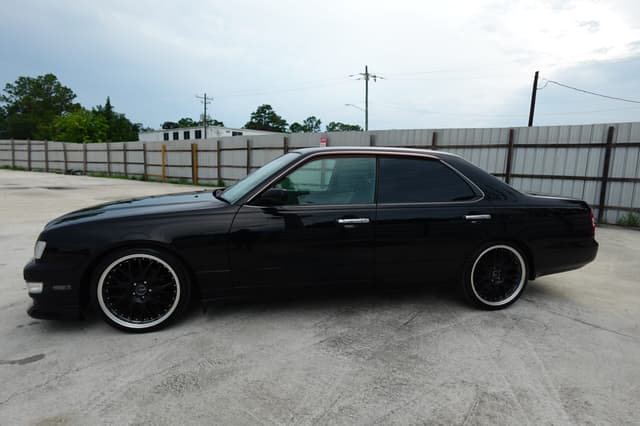 1998 Nissan Gloria JDM car for sale — photo 12 of 19