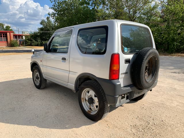 1998 Suzuki Jimny JDM car for sale — photo 9 of 17