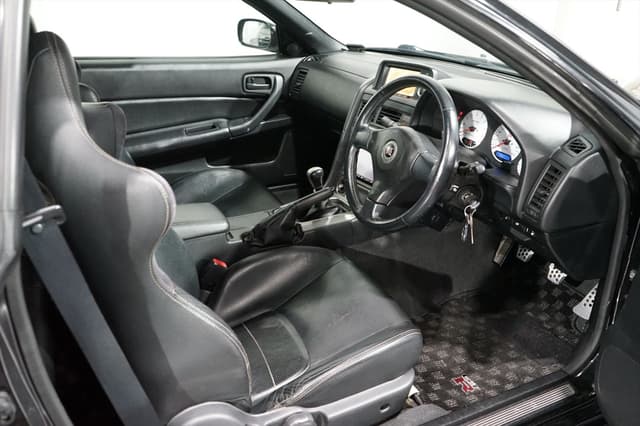 2001 Nissan Skyline JDM car for sale — photo 10 of 25