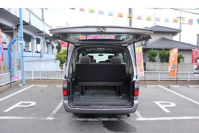 1996 Toyota HiAce JDM car for sale — photo 9 of 25