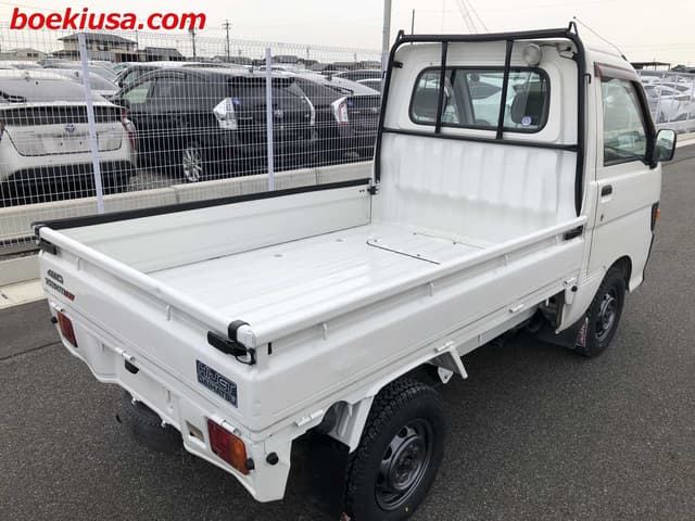 1997 Daihatsu Hijet JDM car for sale — photo 4 of 24