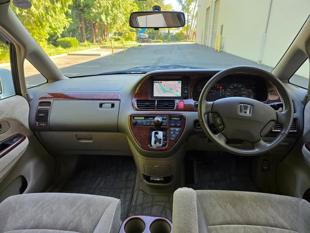 2000 Honda Odyssey JDM car for sale — photo 10 of 15