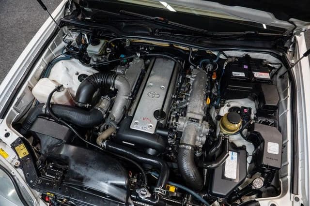 1999 Toyota Crown JDM car for sale — photo 14 of 19