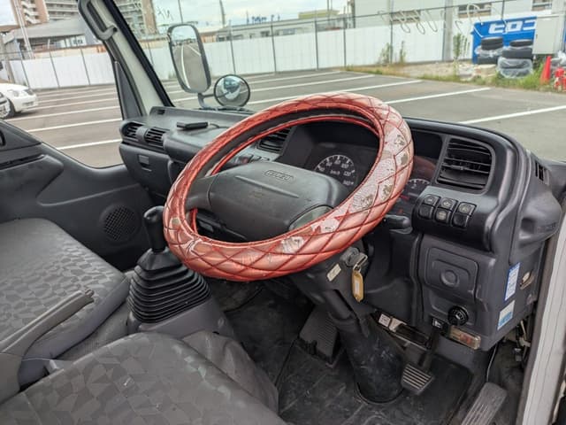 2006 Isuzu Elf JDM car for sale — photo 24 of 25
