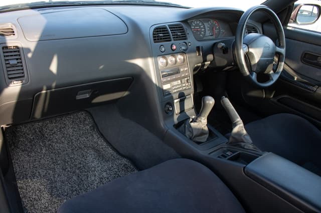 1995 Nissan Skyline JDM car for sale — photo 19 of 25