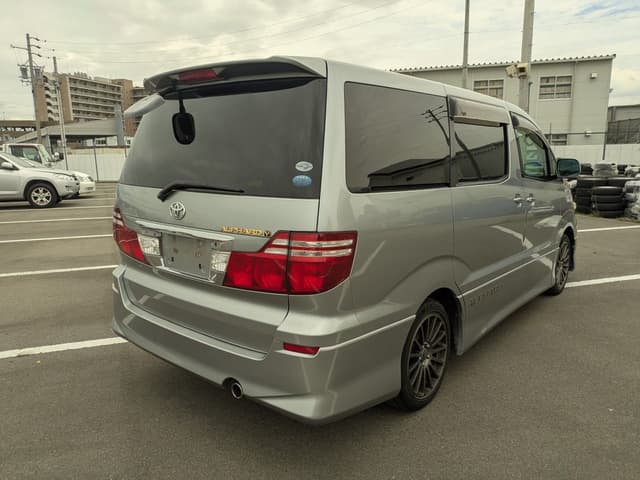 2006 Toyota Alphard JDM car for sale — photo 5 of 10