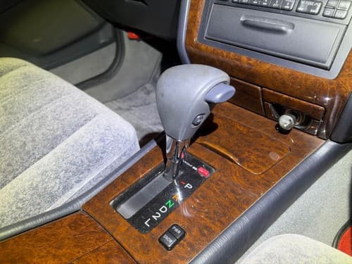 1998 Toyota Crown JDM car for sale — photo 9 of 15