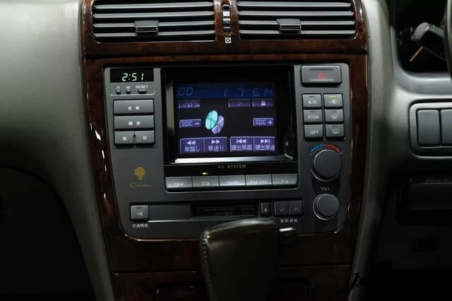 1996 Nissan Cima JDM car for sale — photo 10 of 25