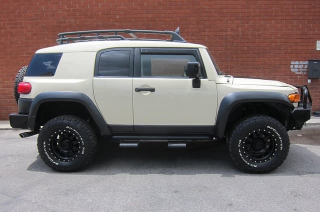 2010 Toyota Fj Cruiser JDM car for sale — photo 8 of 25