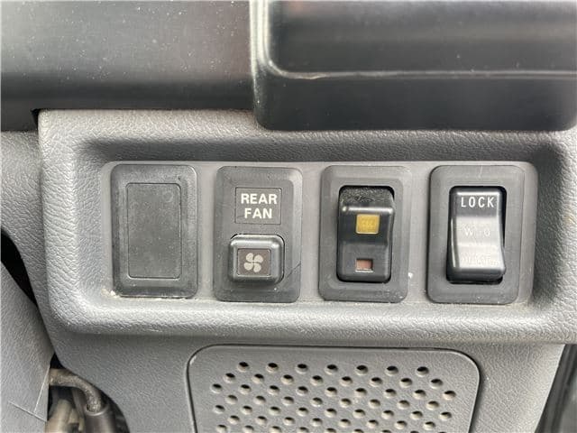1995 Mitsubishi Delica JDM car for sale — photo 21 of 25